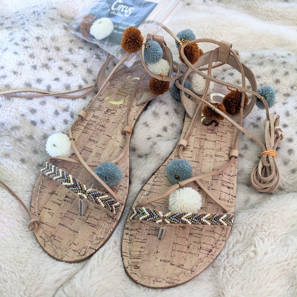 NWT Circus Sam Edelman Valencia Wrap Pom Sandals
